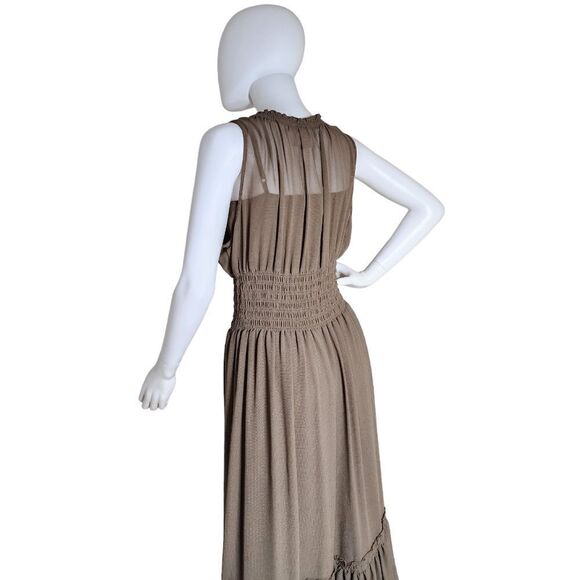 Romeo and Juliet Couture - Picture 8 of 13